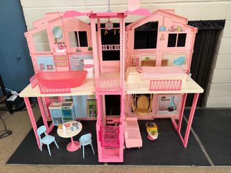 Barbie Hearth & Hand Townhouse (Dollhouse)