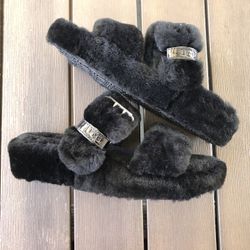 NEW UGGS Slippers Women Size 8 And 10 Available