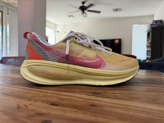 Nike Vomero 18 Runners Men’s Size 14