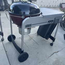 Weber performer grill. Asador Weber para usarse con carbón