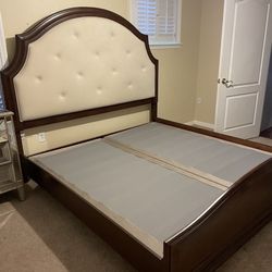 Gorgeous Traditional Chocolate Brown King Bed