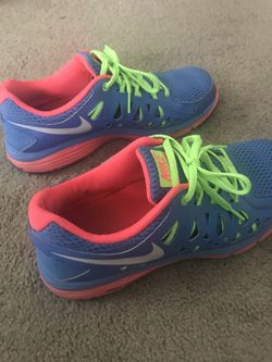 Womans Nikes