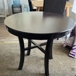 Mesa de comedor pequeña