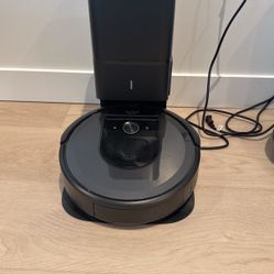 Roomba i7