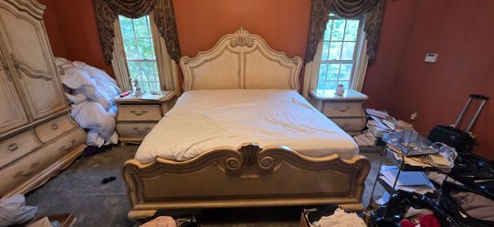Classic Bedroom Set