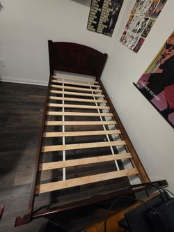 Twin bed frame - Wood