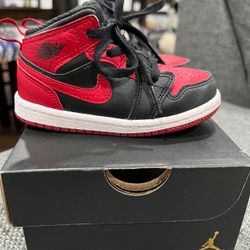 Jordan 1 Mid