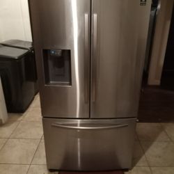 Samsung Stainless Steel Refrigerator Three Door With Water Dispenser In Freezer