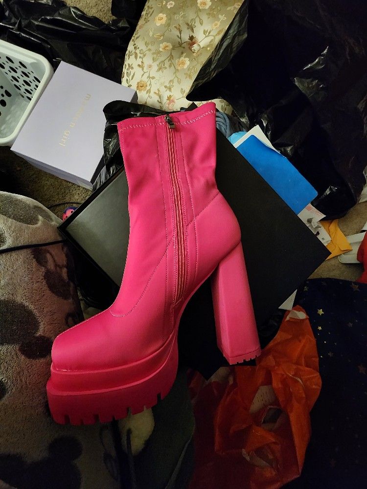 Azalea Wang Fuchsia Boot