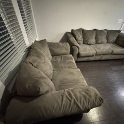 Moved out don’t need couch with me.
