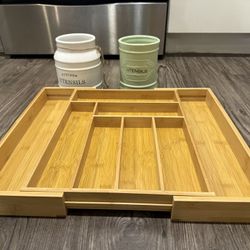 Kitchen ceramic utensil holder and full expandable wooden cutlery holder