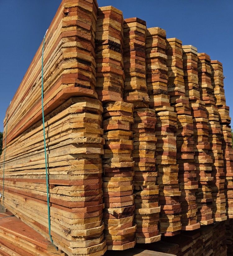 Redwood Ranch Grade 1x6x6 Dog Ear Must Take Unit