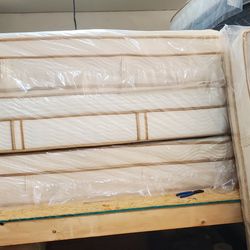 NEW KING SIZE SAATVA EUROTOP MATTRESS