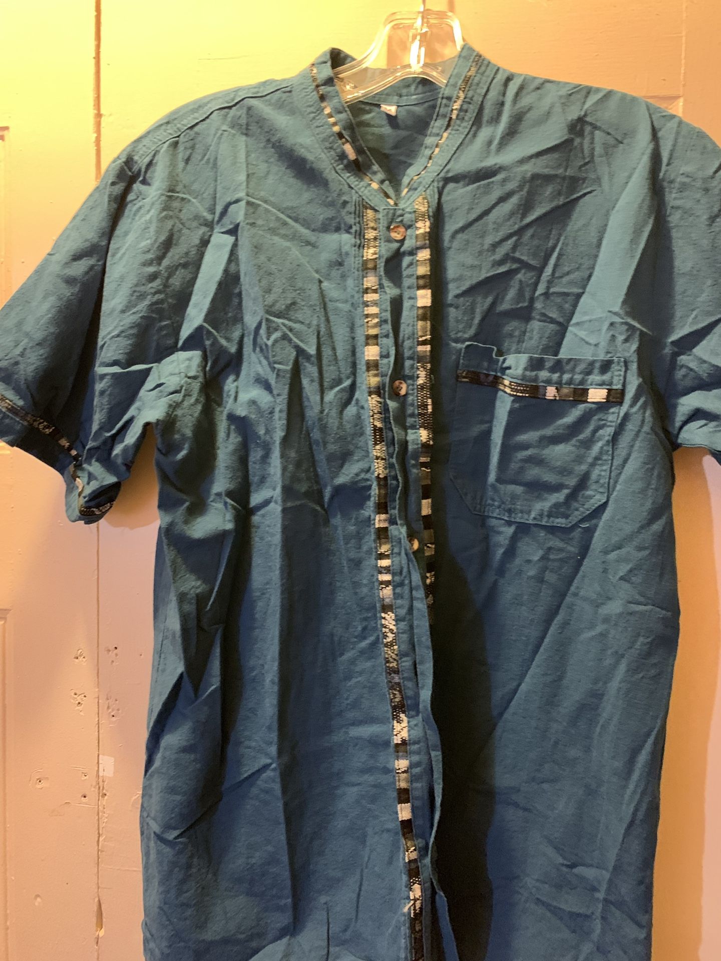 Men shirt size M