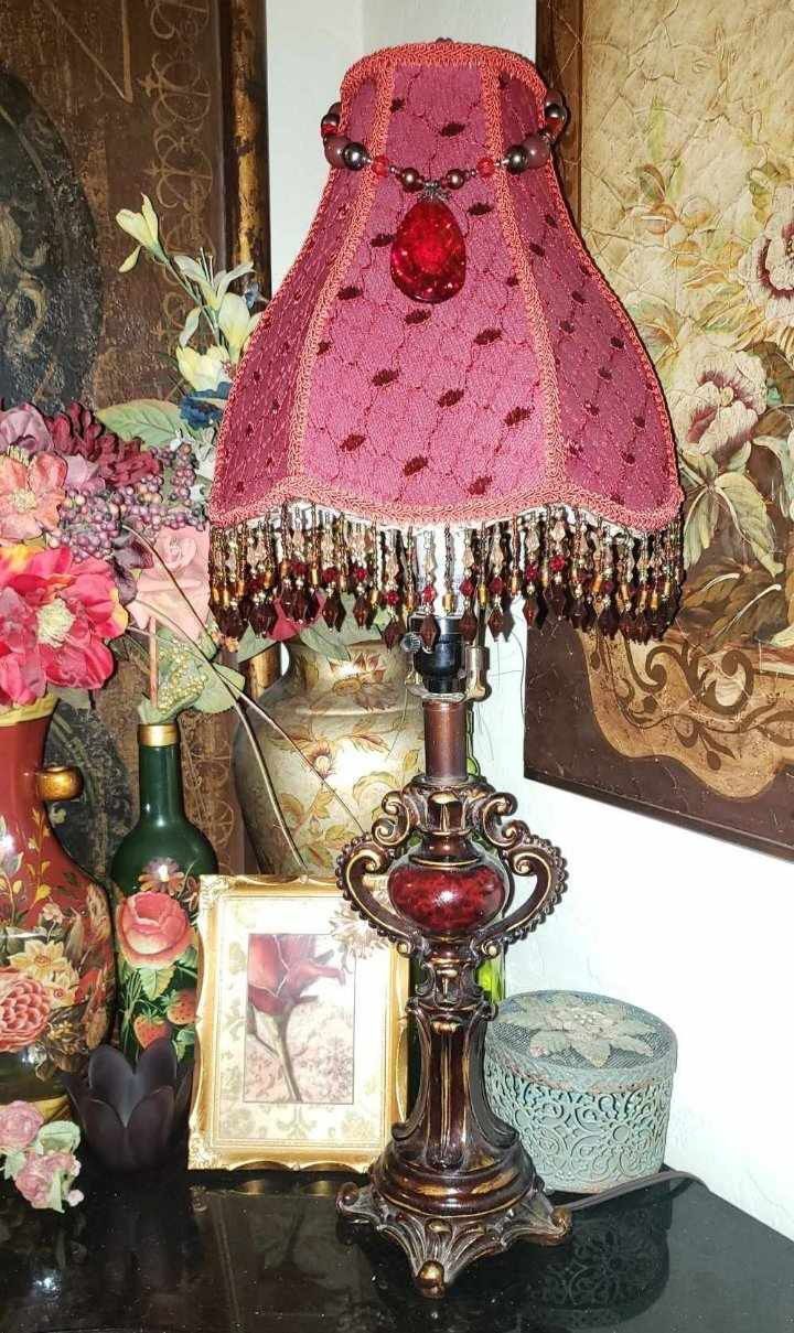 VINTAGE HAND PAINTED FLORAL FLOWER ORIENTAL BEADED FRINGE RUBY RED BURGUNDY CRYSTAL LAMP SHADE BASE