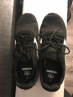 Men’s size 11 shoes-NEW!