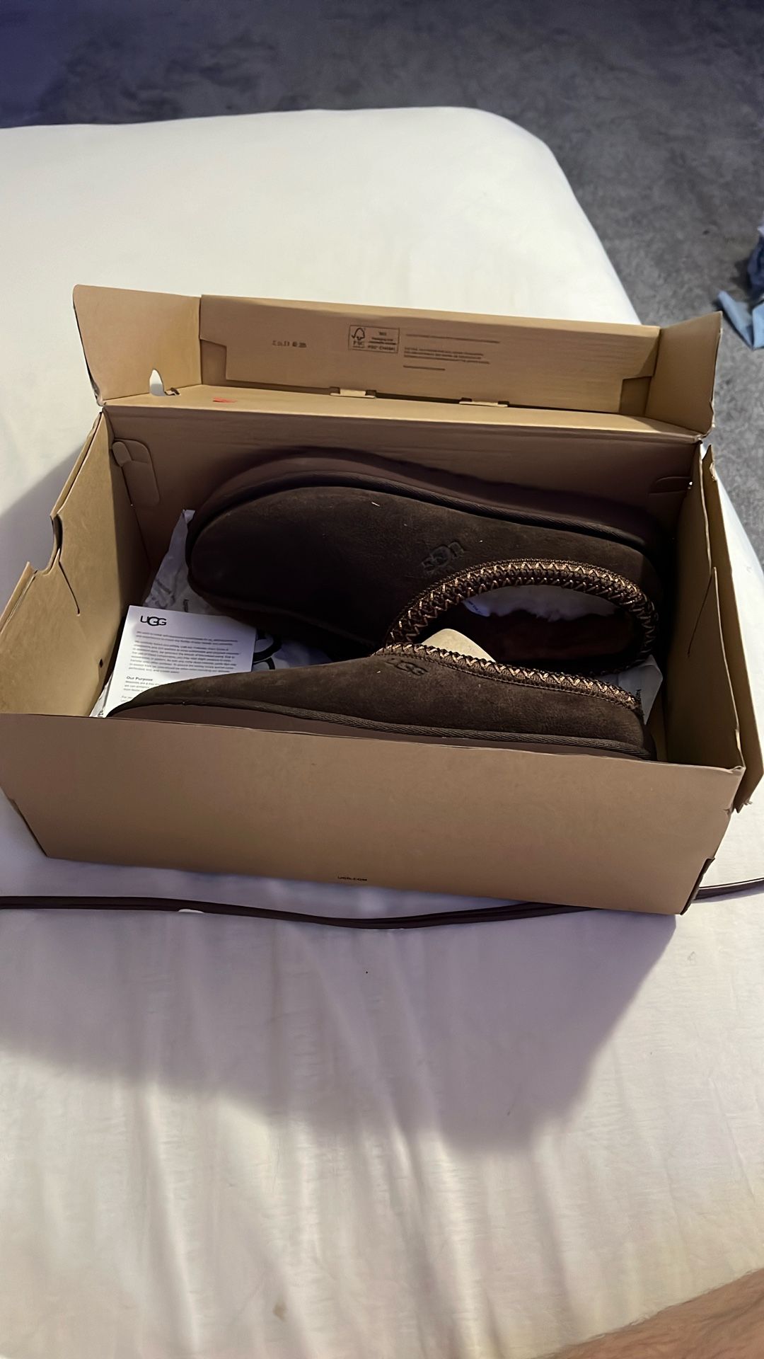 Ugg brand new size 11 fit like a 10