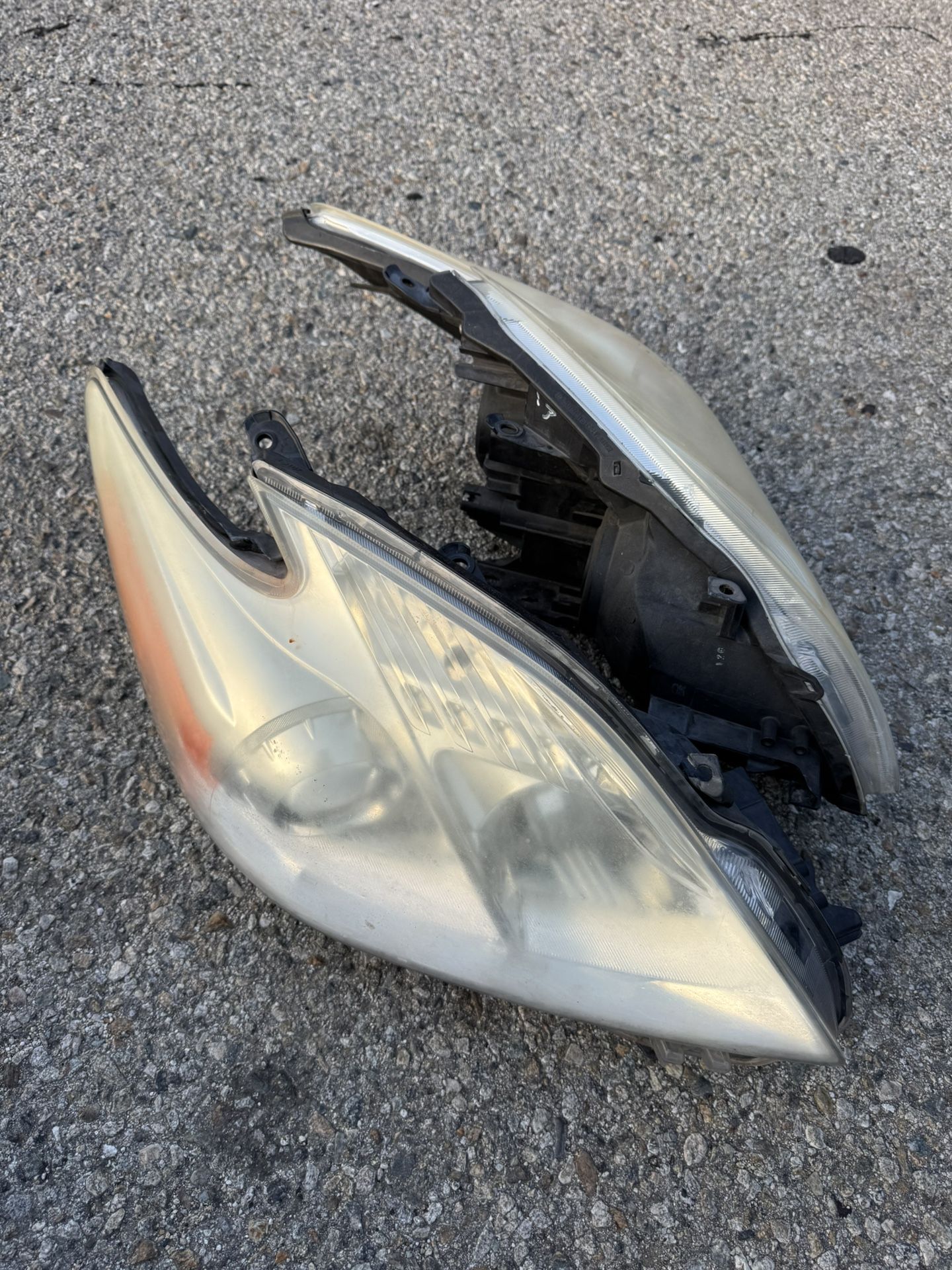 $70both #2010-2015 toyota prius head lights toyota brand. Passenger And Driver Headlights