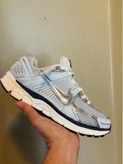 nike vomero 5's