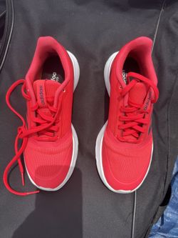 ADIDAS tennis Shoes Woman. Size 7.5