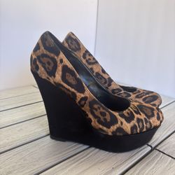 Brash Cheetah Print And Black Suede Wedge Heel Pumps Size 9