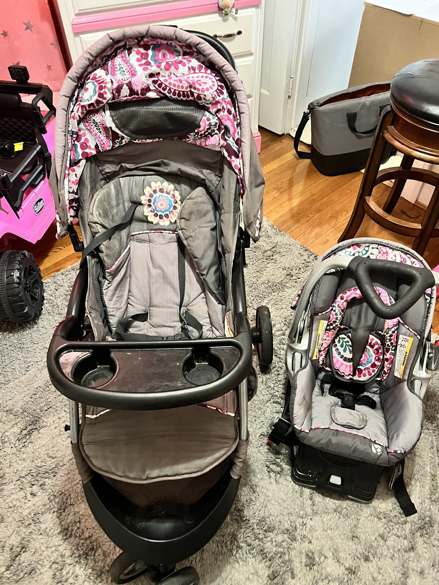 BabyTrend Car Seat/Stroller Combo