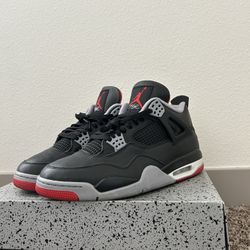 Air Jordan 4 Bred 