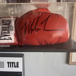 Mike Tyson Signed 🥊 With Display Case