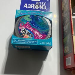 Glow Sea Green In The Dark 