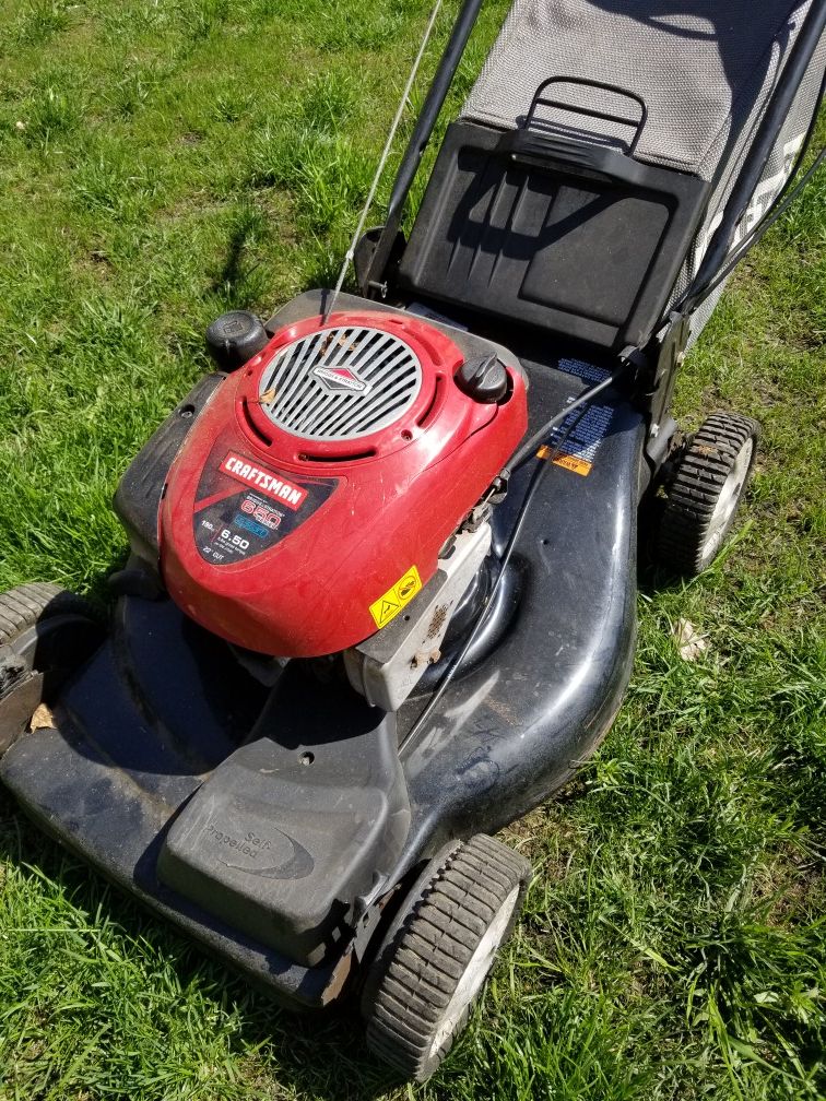 Craftsman 650 series 190cc 22" cut lawn mower