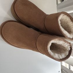 UGGS platform