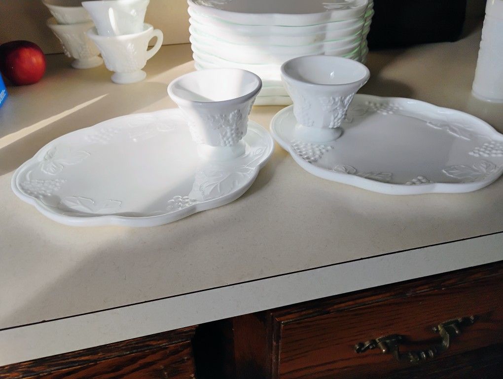 Vintage Indiana Milk Glass Harvest Pattern Plates X 8 With Teacups