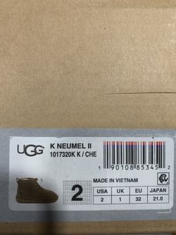 Kids Uggs size 2
