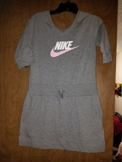 New Girls NIKE medium dress