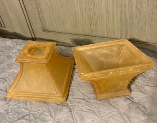 Set of 2 Vintage-Style Faux Marble Decorative Pedestals – Gold/Amber