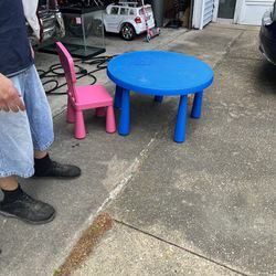 Free Child’s Table And Chair