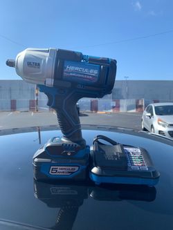 Hercules Brushless 20v lithium ion  half inch drive impact wrench kit.