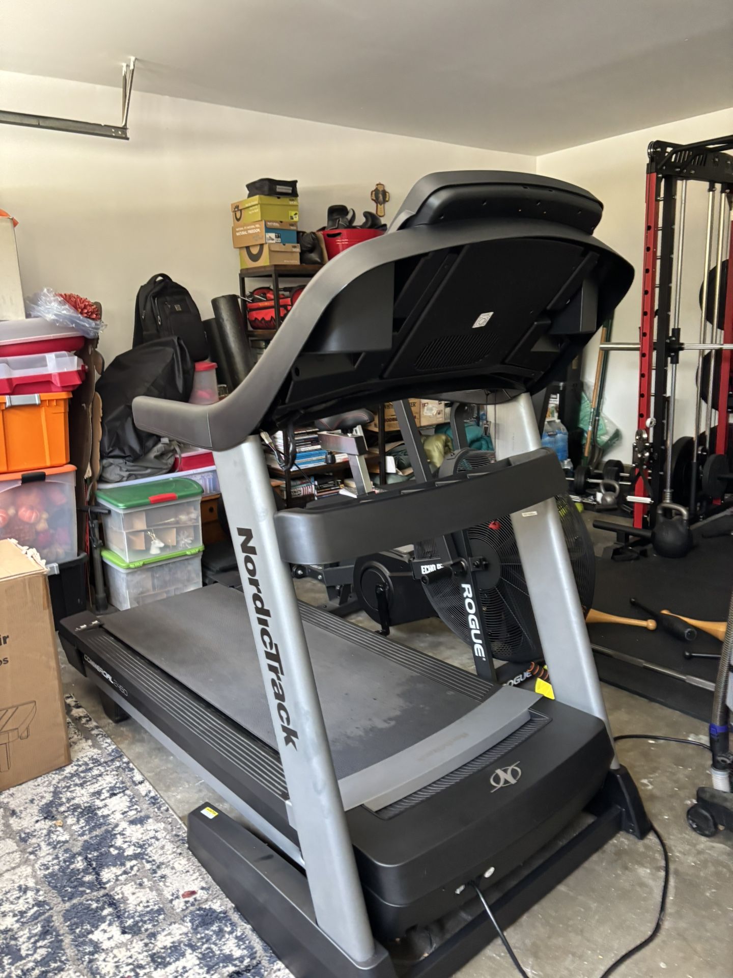 Foldable Treadmill Nordic Commercial 2430