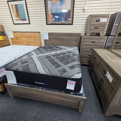 Bed frames and sets 🚚WE DELIVER🚚