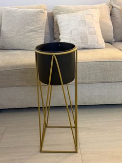 Black and Gold Modern Planter Stand
