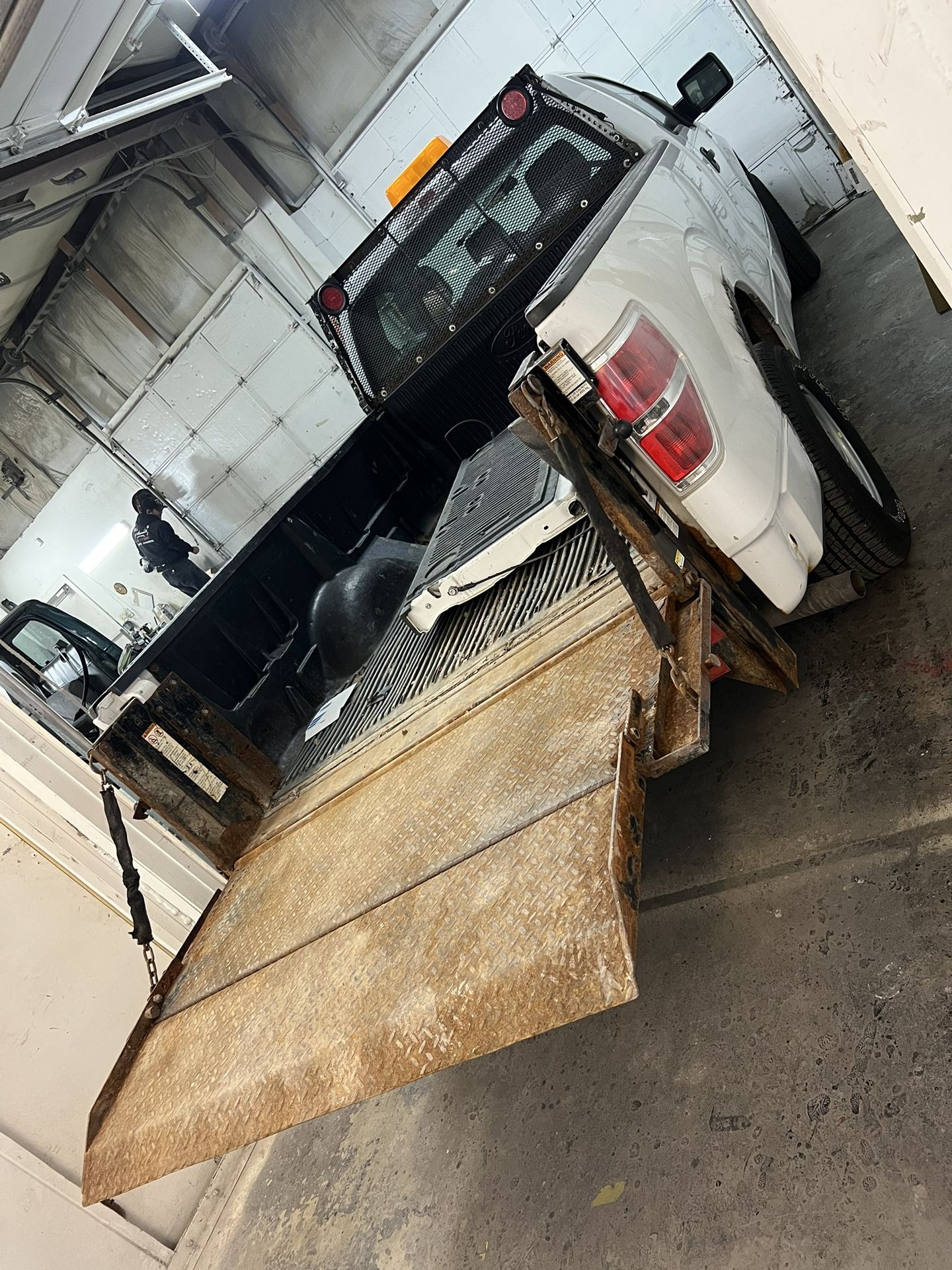 Tailgate Lift