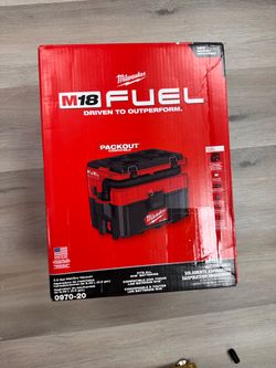 Milwaukee M18 Fuel Packout 2.5 gall wet/dry vacuum
