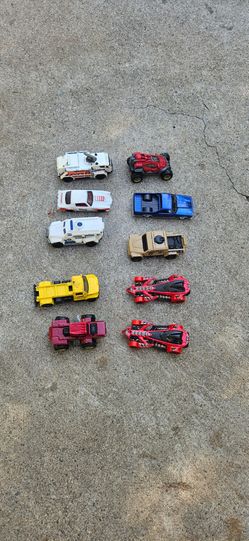 Hot wheels and matchbox lot of 10 all for 10 dollars