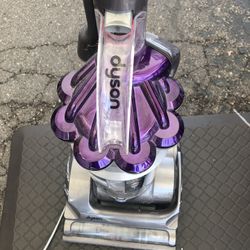 Dyson Vacuum 