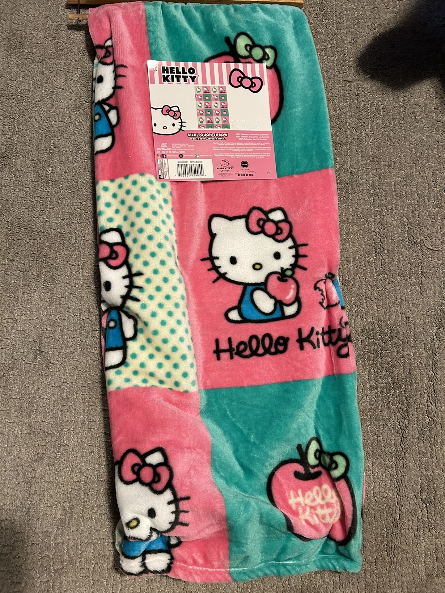 Hello Kitty blanket