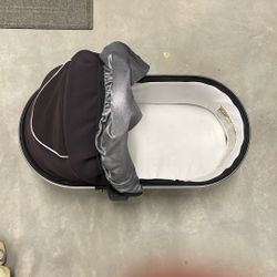 Mockingbird bassinet 