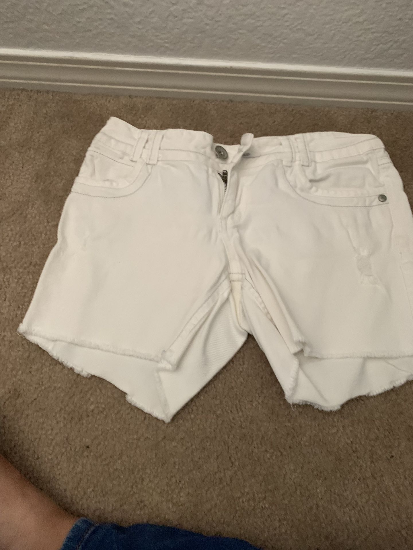 White shorts for juniors