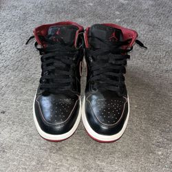 Jordan 1 Mid Size 9.5