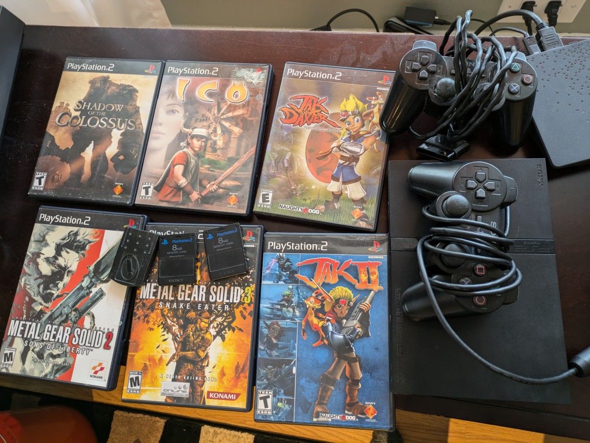 Slim Playstation 2 Bundle. 2 Controllers, 6 Games, +Memory!  Exceptional Condition 