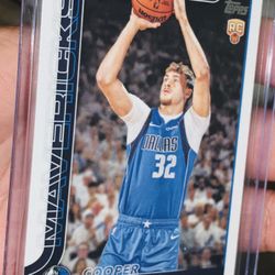 Cooper Flagg RC With Mavs Cards(3)